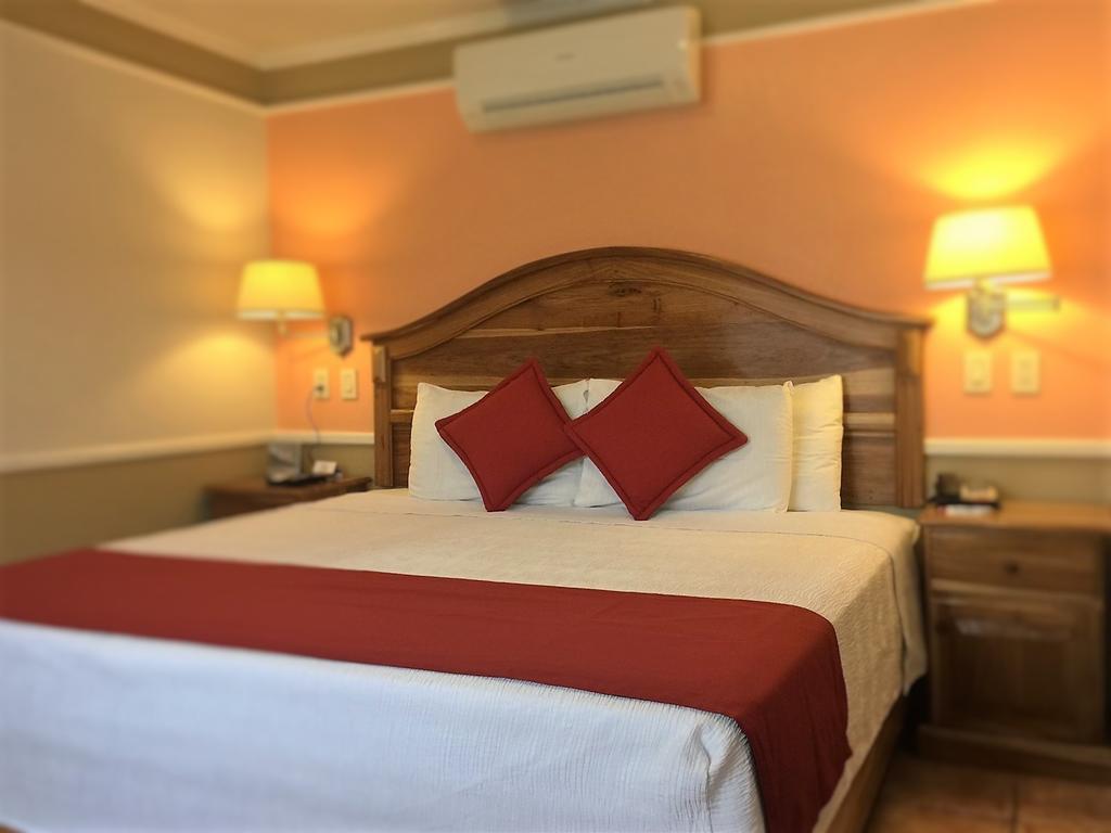 Prado Inn & Suites Сан-Хосе Экстерьер фото