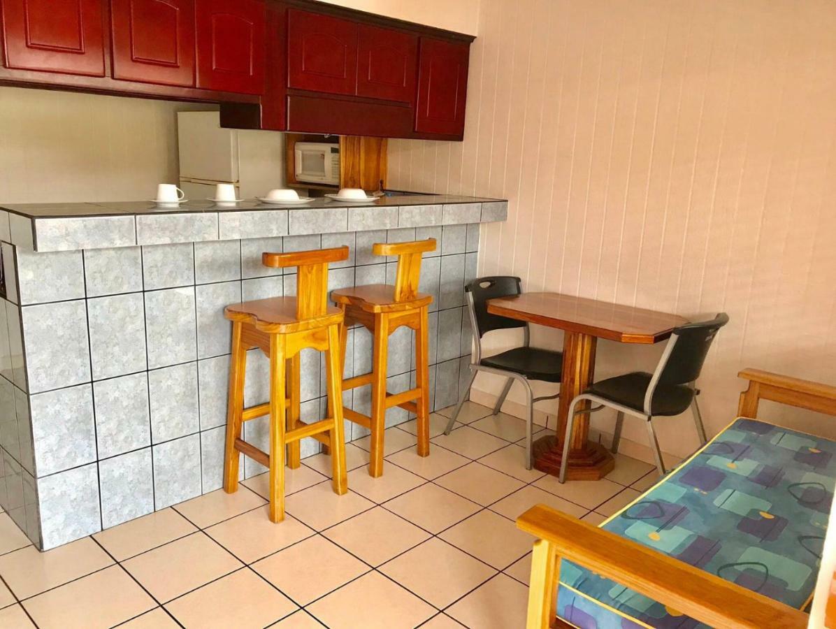 Prado Inn & Suites Сан-Хосе Экстерьер фото
